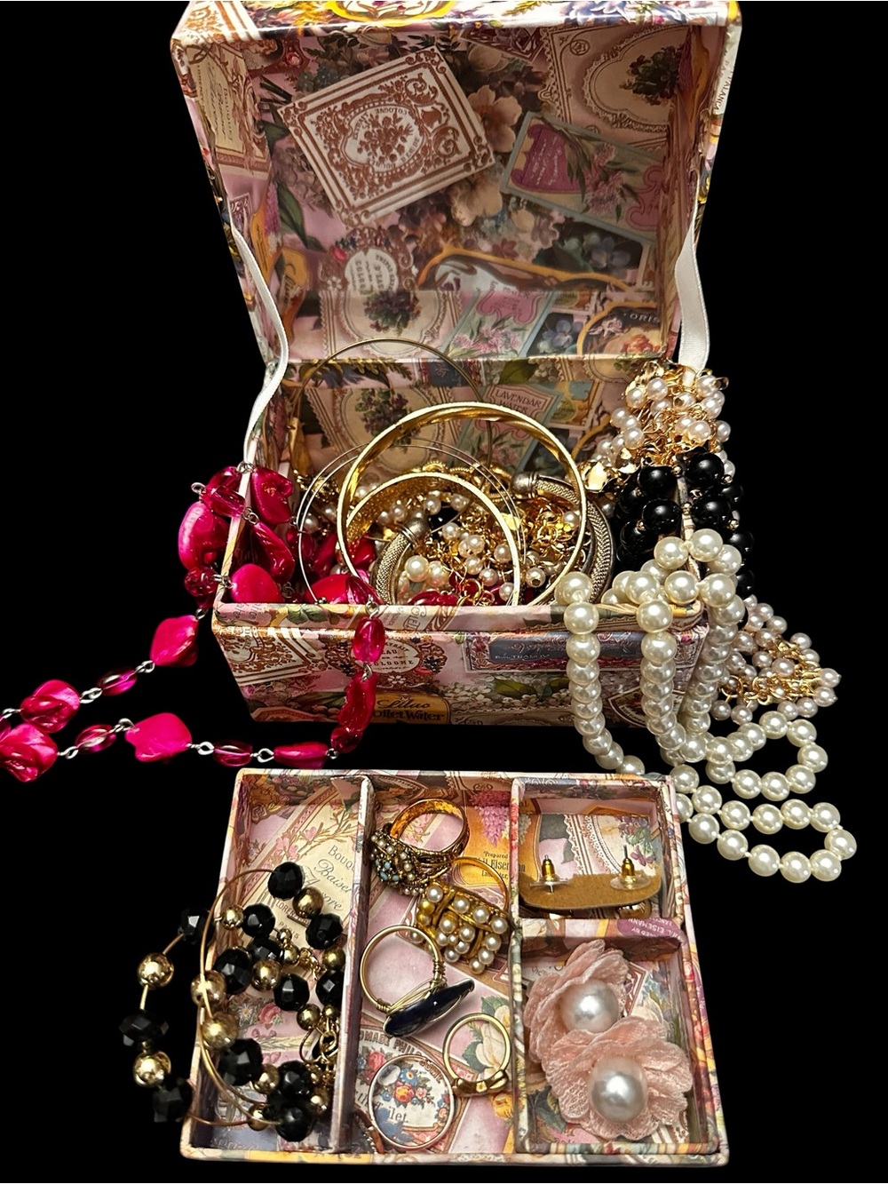 1 LB Assorted Vintage 18 pc Variety Collection & Jewelry Box